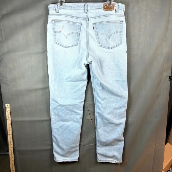 Levi's 540 Jeans Men's 40 X 34 Blue Denim Medium Wash 5-Pockets Straight Leg - Picture 5 of 9